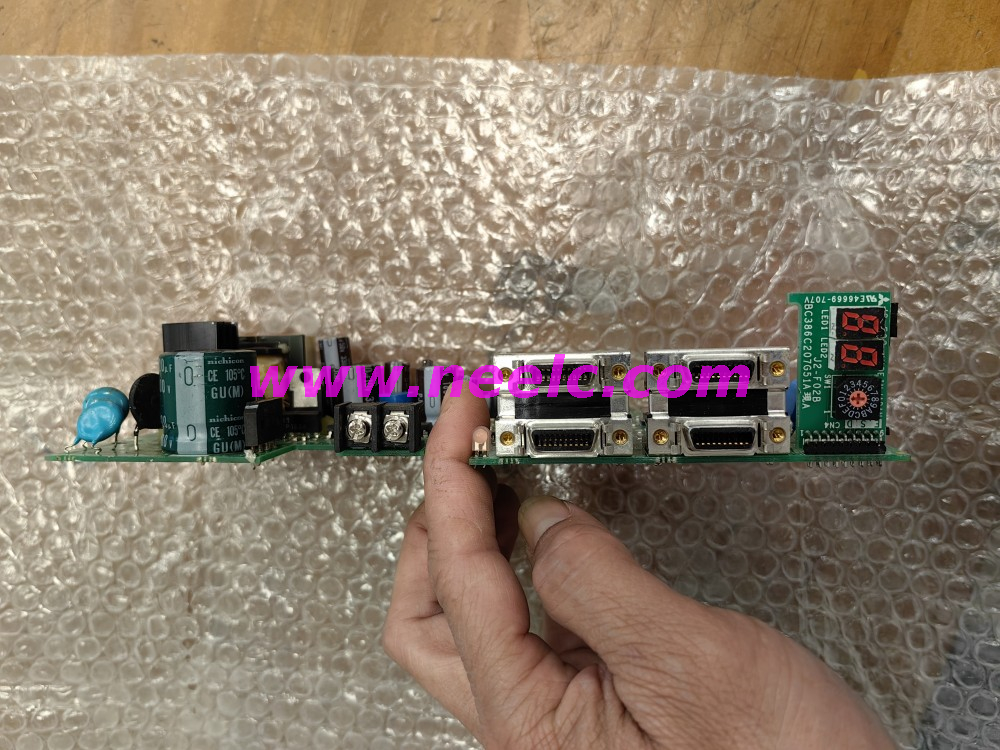J2SB-C02 used good CPU board for driver MR-J2S-700B